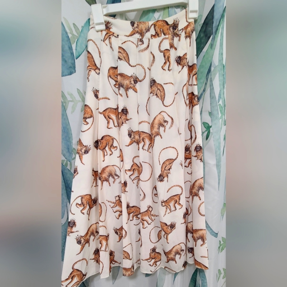Silk pleated monkey skirt